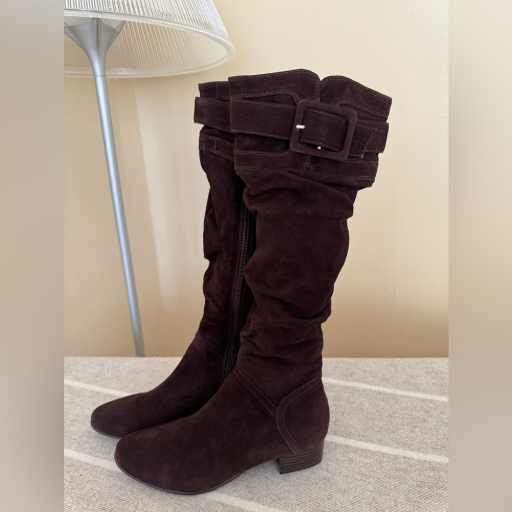 Brand new suede Calipso Boots. Size 6